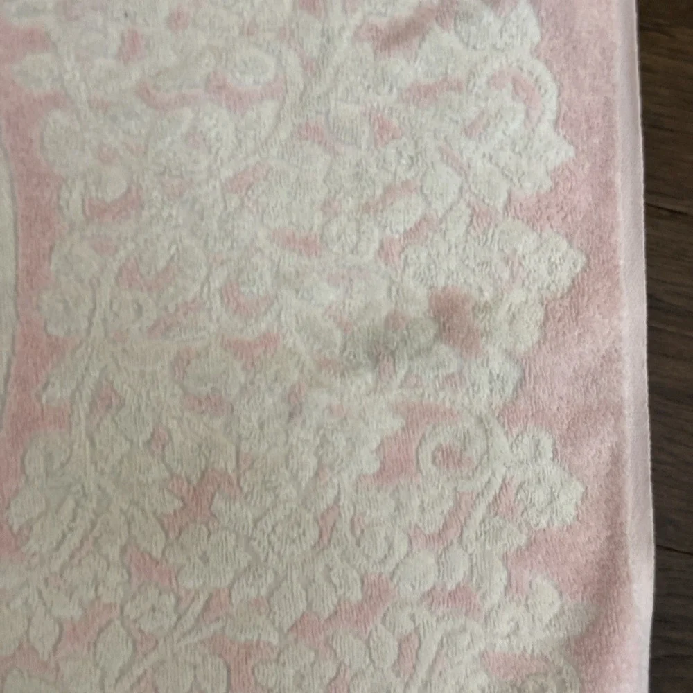 Vintage Cannon Royal Family Pink Rose Cotton Reversible Bath Towel 1950's‎